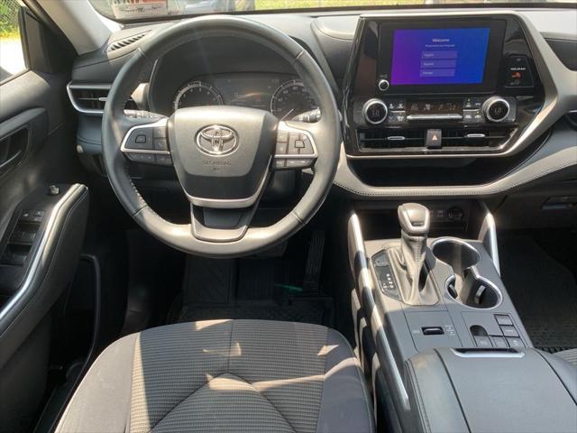 used 2023 Toyota Highlander car, priced at $31,750