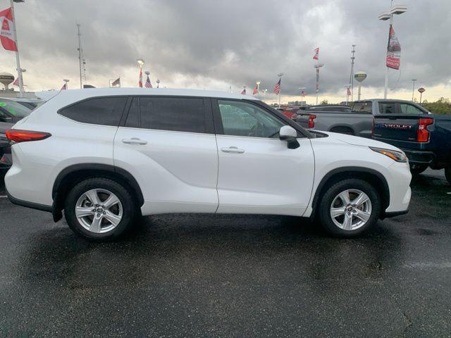 used 2023 Toyota Highlander car, priced at $33,497
