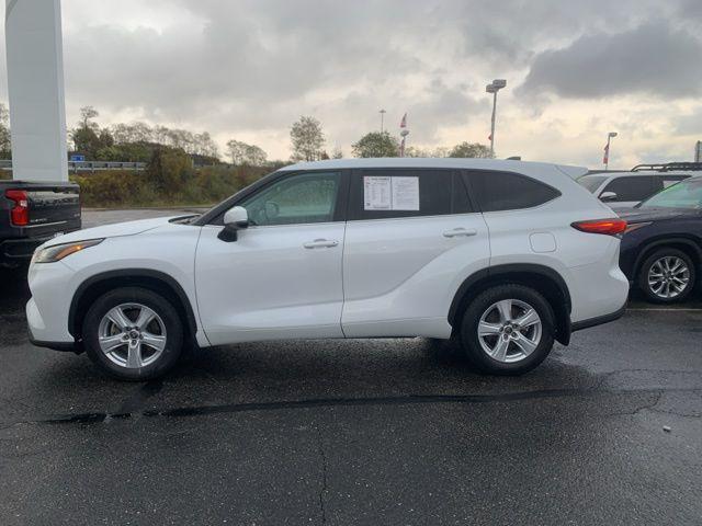 used 2023 Toyota Highlander car, priced at $33,497