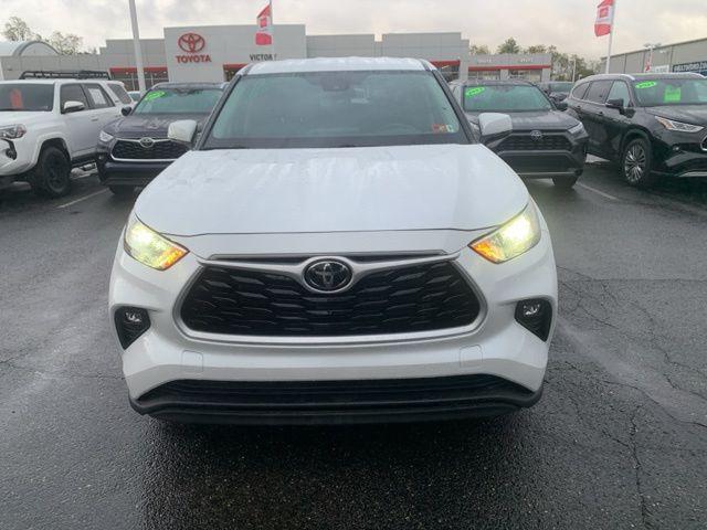 used 2023 Toyota Highlander car, priced at $33,497
