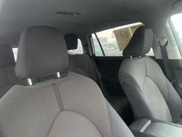 used 2023 Toyota Highlander car, priced at $33,497