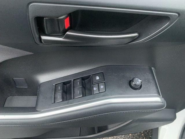 used 2023 Toyota Highlander car, priced at $33,497