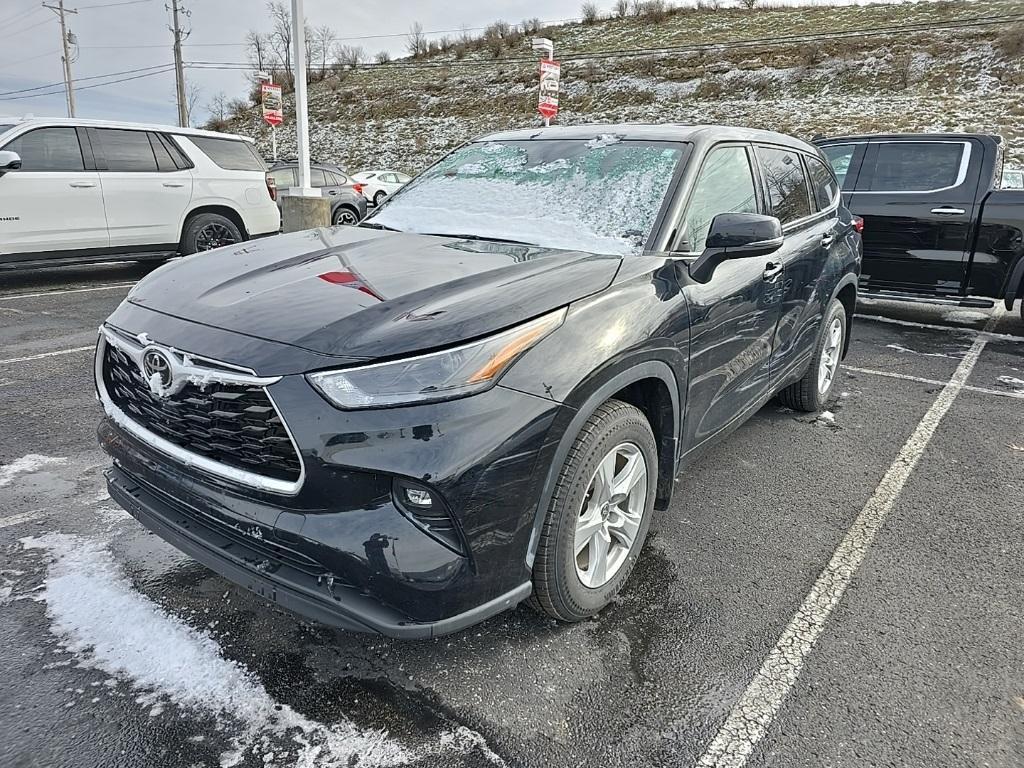 used 2022 Toyota Highlander car, priced at $29,850