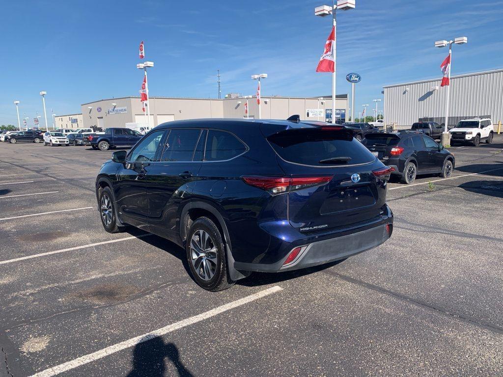 used 2022 Toyota Highlander Hybrid car, priced at $30,756