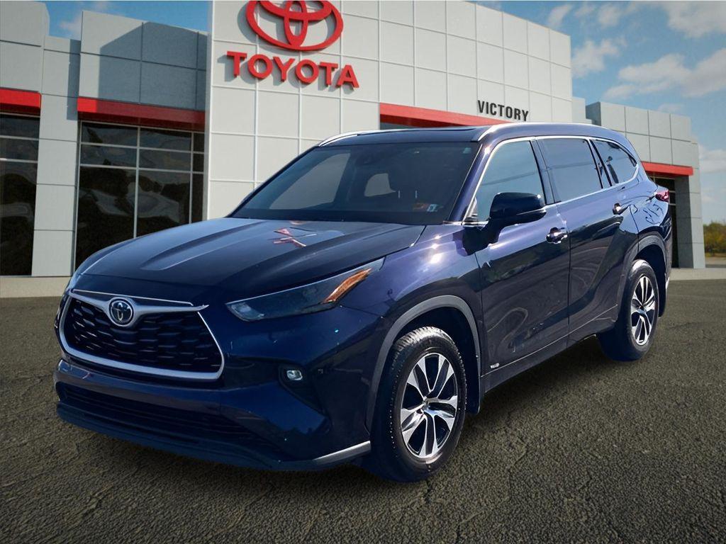 used 2022 Toyota Highlander Hybrid car, priced at $30,146