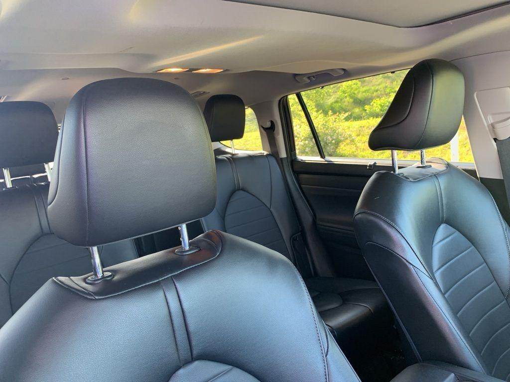 used 2022 Toyota Highlander Hybrid car, priced at $30,756