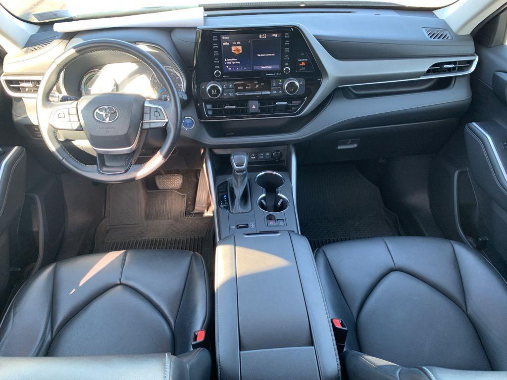 used 2022 Toyota Highlander Hybrid car, priced at $31,156