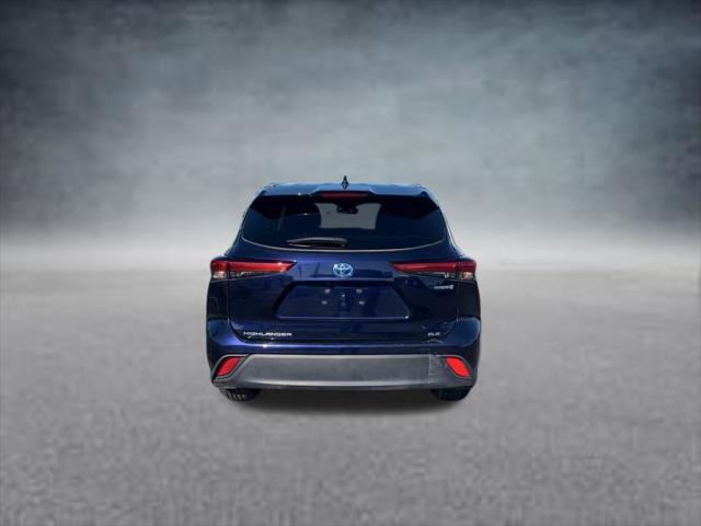 used 2022 Toyota Highlander Hybrid car, priced at $34,562