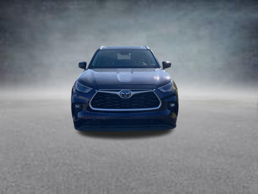 used 2022 Toyota Highlander Hybrid car, priced at $31,156