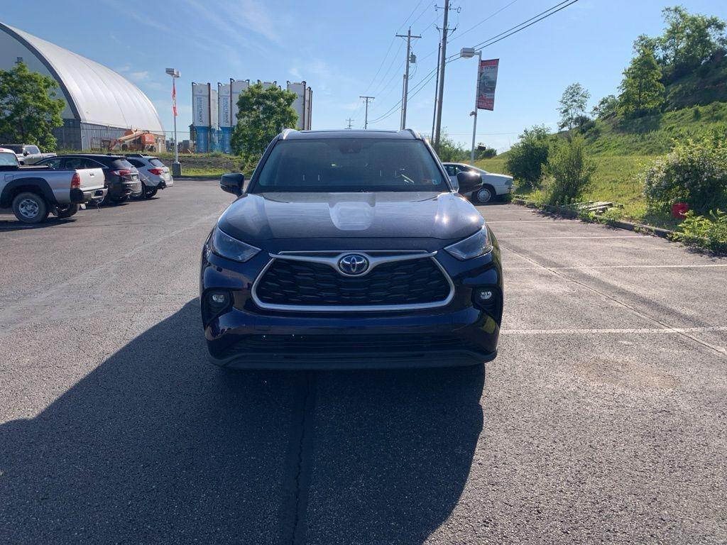 used 2022 Toyota Highlander Hybrid car, priced at $30,756