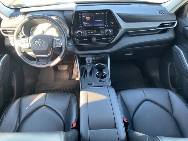 used 2022 Toyota Highlander Hybrid car, priced at $34,562