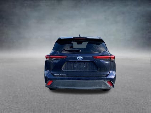 used 2022 Toyota Highlander Hybrid car, priced at $35,991