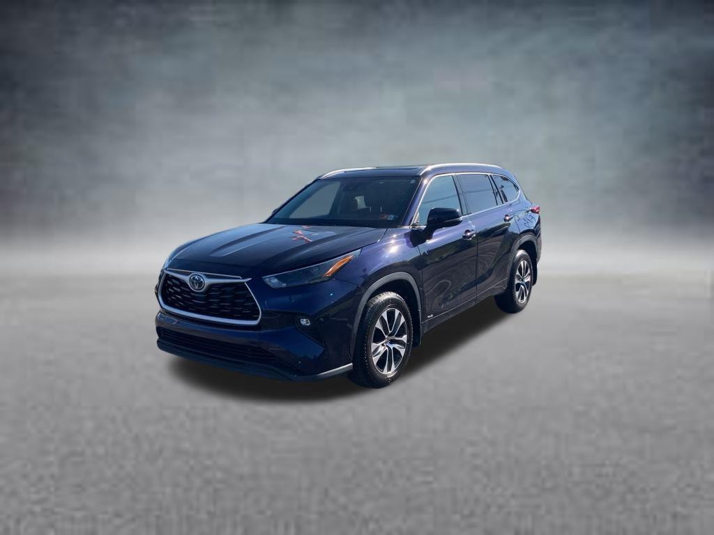used 2022 Toyota Highlander Hybrid car, priced at $31,156