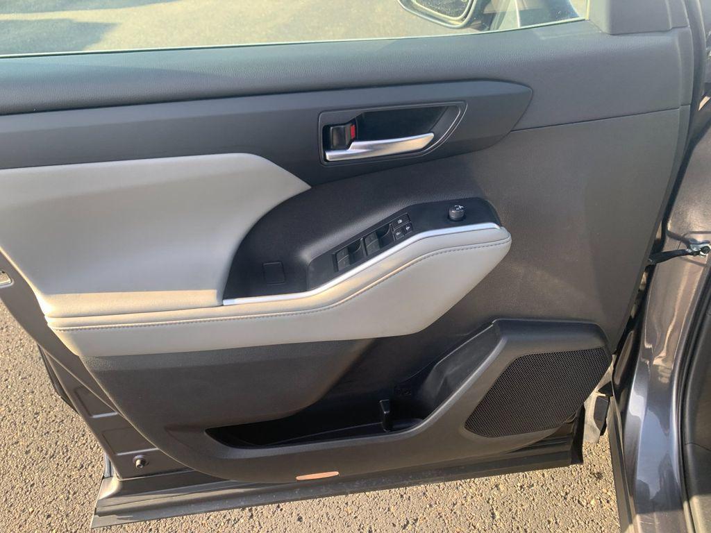 used 2024 Toyota Highlander car, priced at $41,782