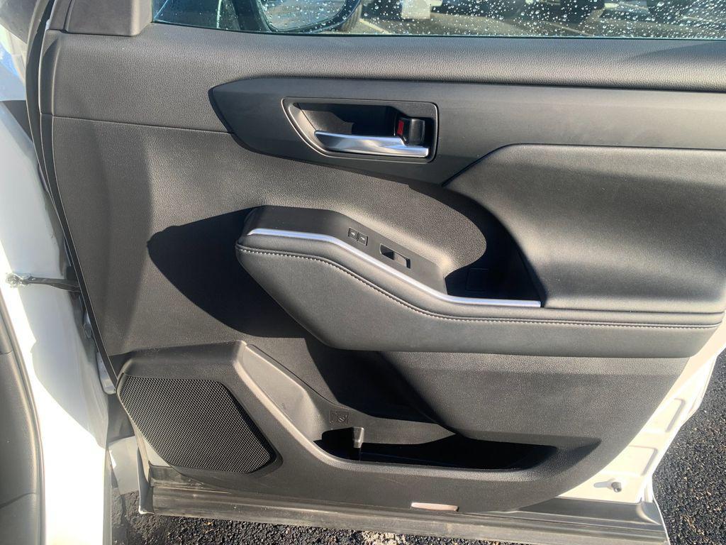 used 2024 Toyota Highlander car, priced at $41,310