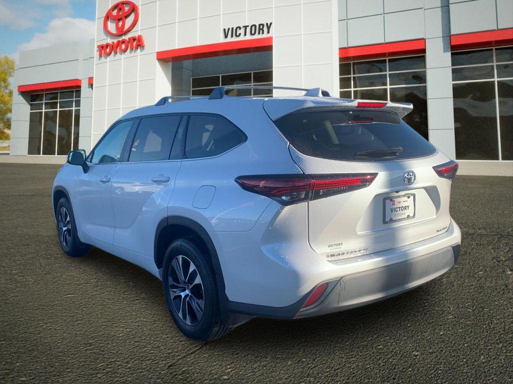 used 2024 Toyota Highlander car, priced at $41,310