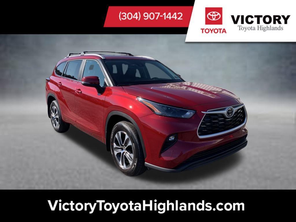 new 2025 Toyota Highlander car, priced at $48,269