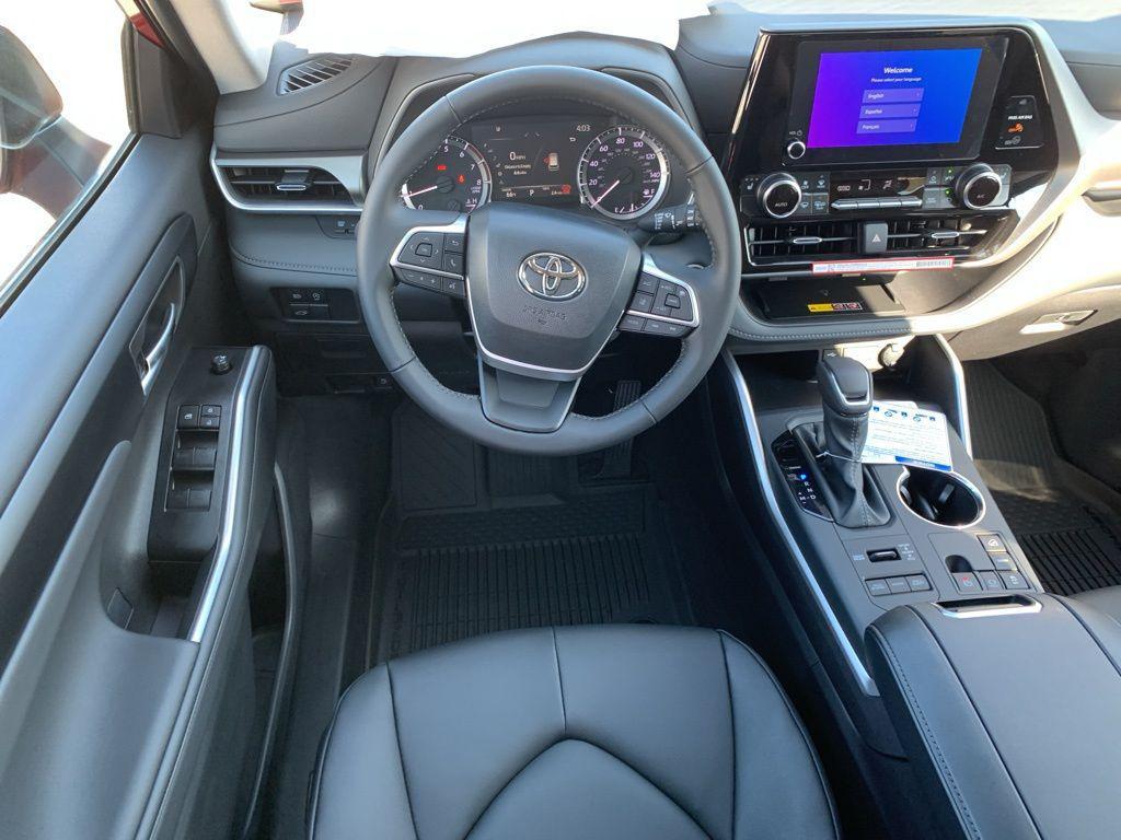 new 2025 Toyota Highlander car, priced at $48,269