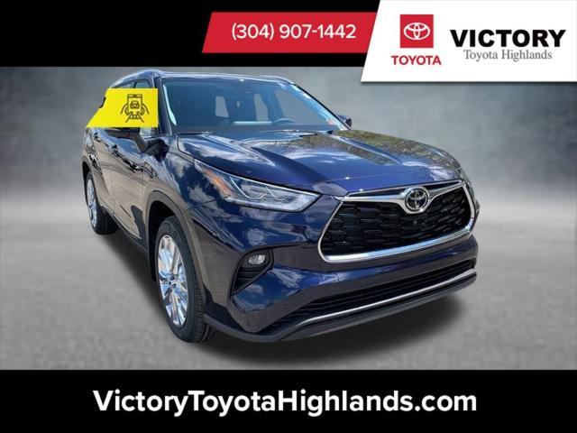 new 2025 Toyota Highlander car, priced at $52,782
