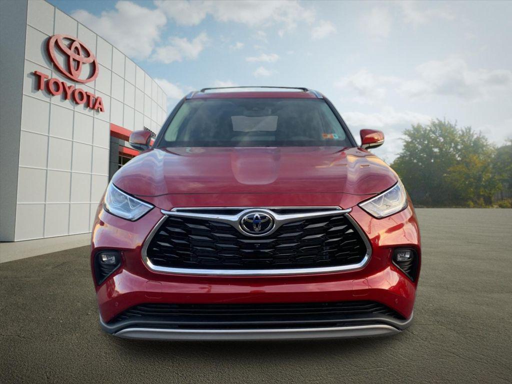 new 2025 Toyota Highlander car, priced at $55,844