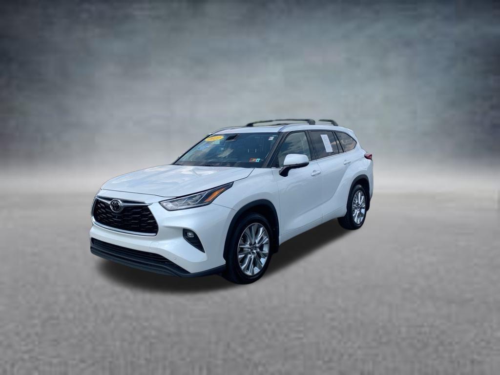 used 2022 Toyota Highlander car, priced at $32,075