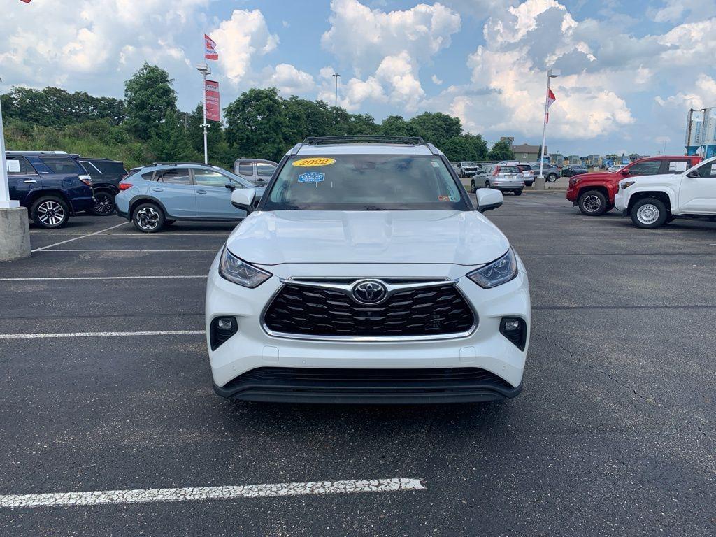 used 2022 Toyota Highlander car, priced at $31,475