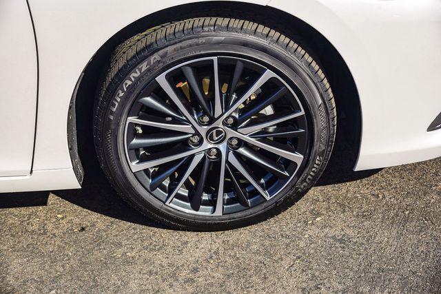 used 2025 Lexus ES 350 car, priced at $41,995