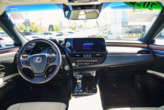 used 2025 Lexus ES 300h car, priced at $44,995
