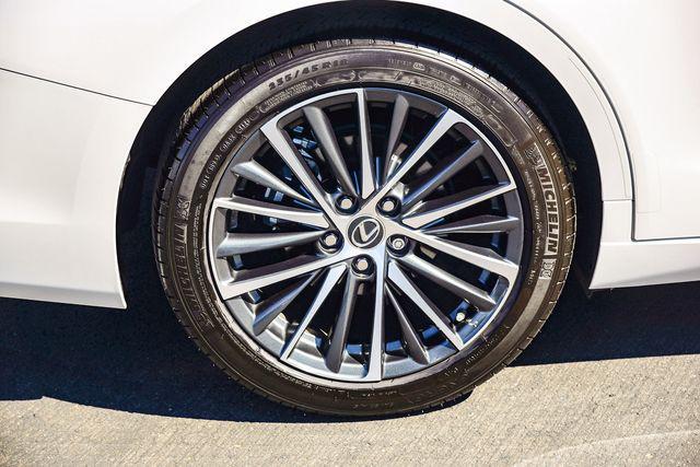 used 2025 Lexus ES 300h car, priced at $44,995