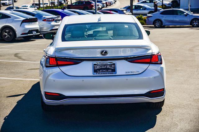 used 2025 Lexus ES 300h car, priced at $44,995