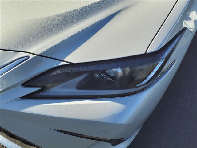 new 2024 Lexus ES 300h car, priced at $49,045