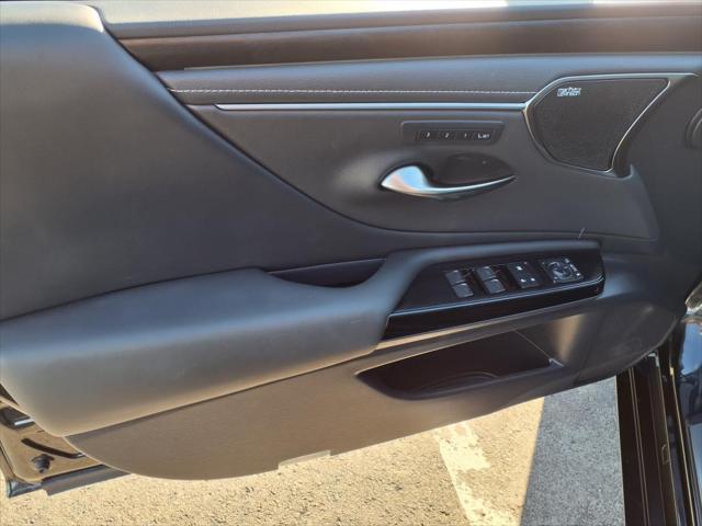 used 2025 Lexus ES 300h car, priced at $54,399