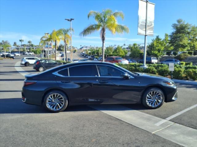 used 2025 Lexus ES 300h car, priced at $54,399