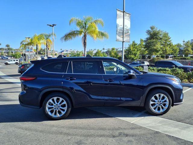 used 2022 Toyota Highlander car, priced at $30,977