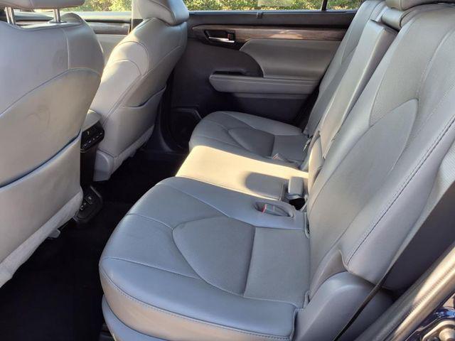 used 2022 Toyota Highlander car, priced at $30,977