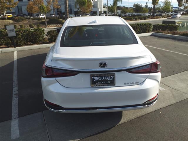 new 2025 Lexus ES 300h car, priced at $48,870