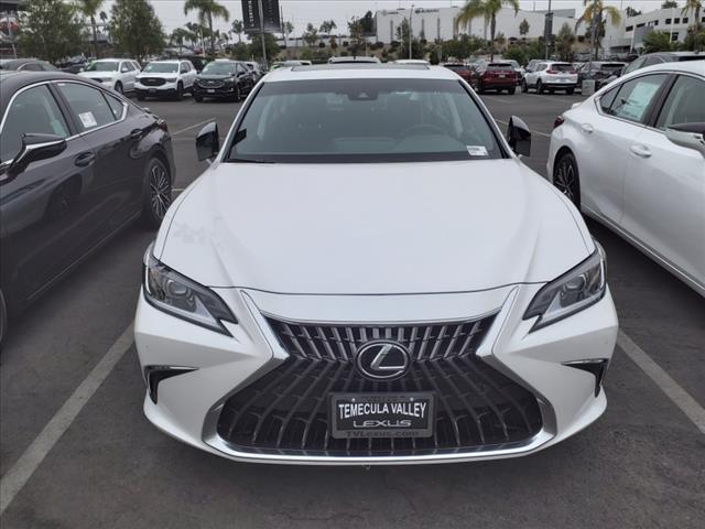 new 2025 Lexus ES 300h car, priced at $48,894