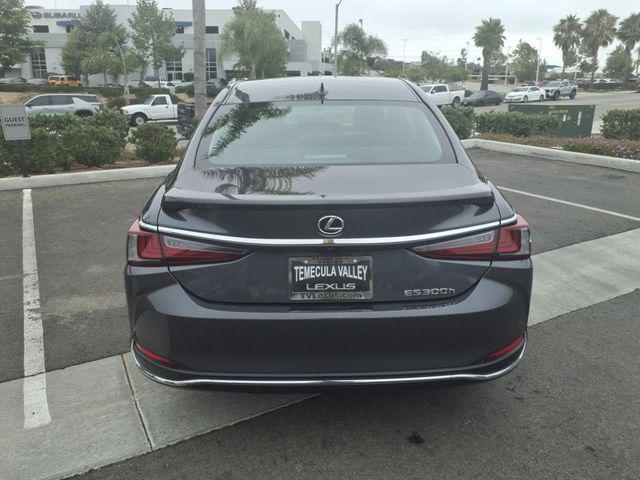 new 2025 Lexus ES 300h car, priced at $49,434