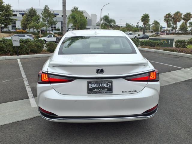used 2024 Lexus ES 300h car, priced at $43,444