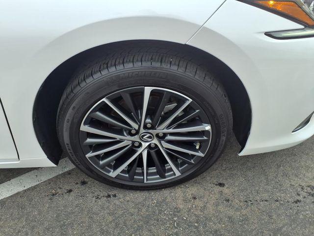used 2024 Lexus ES 300h car, priced at $43,444