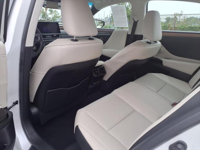 used 2024 Lexus ES 300h car, priced at $43,444