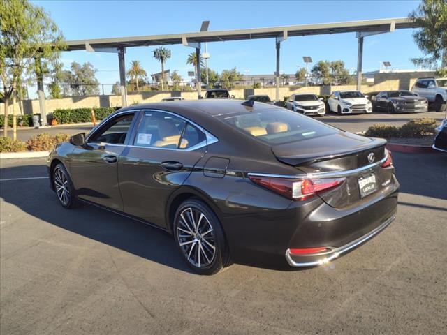 new 2025 Lexus ES 300h car, priced at $50,439