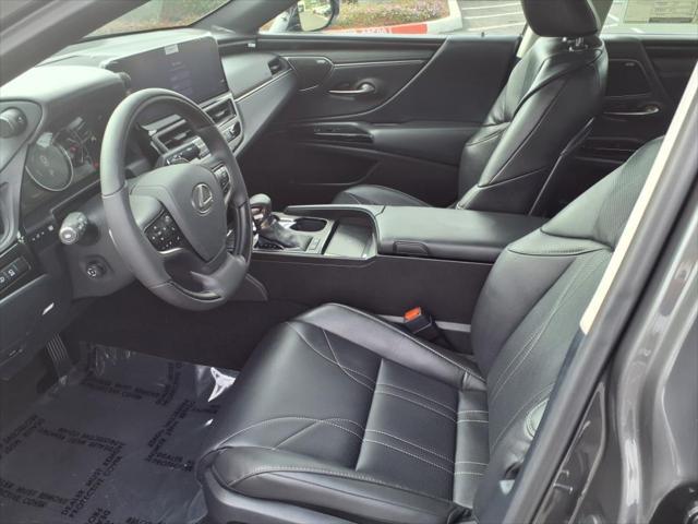 new 2025 Lexus ES 300h car, priced at $57,214
