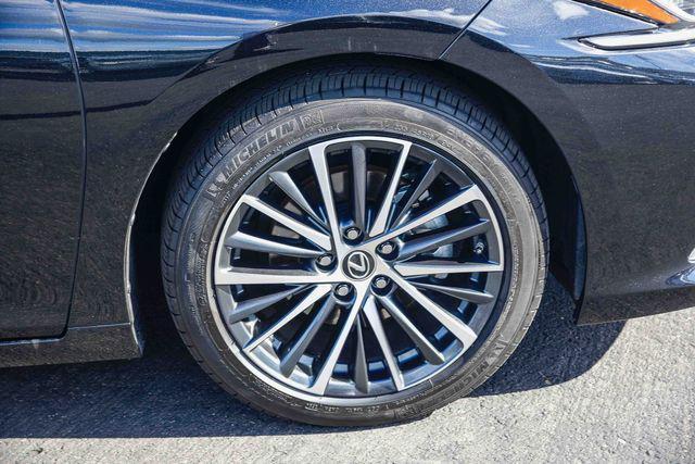 used 2025 Lexus ES 300h car, priced at $41,399