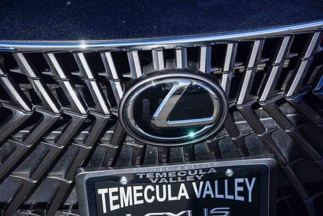 used 2025 Lexus ES 300h car, priced at $41,399