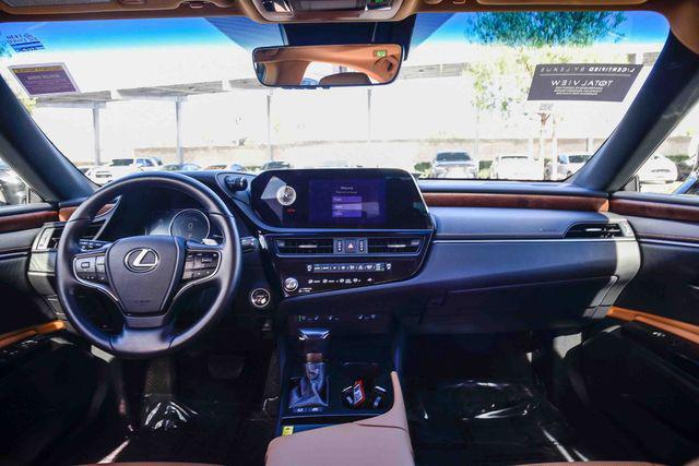 used 2025 Lexus ES 300h car, priced at $41,399