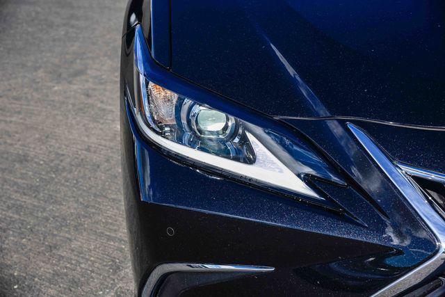 used 2025 Lexus ES 300h car, priced at $41,399