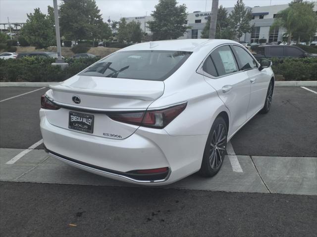 new 2025 Lexus ES 300h car, priced at $51,389