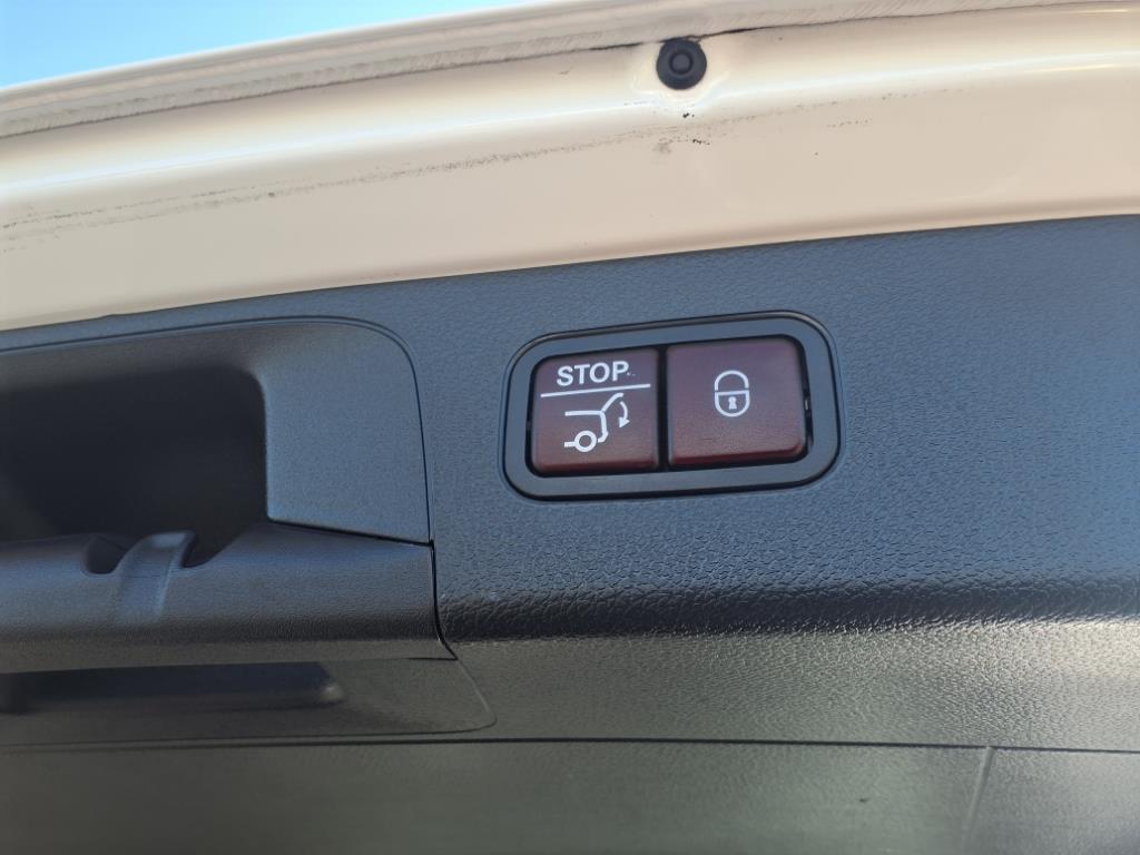 used 2019 Mercedes-Benz GLC 300 car, priced at $18,249