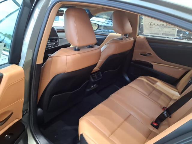 new 2025 Lexus ES 300h car, priced at $48,799